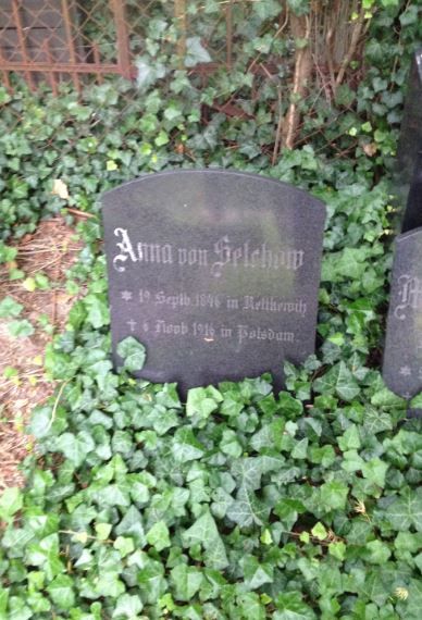 Grabstein Anna von Selchow, Friedhof Bornstedt, Brandenburg