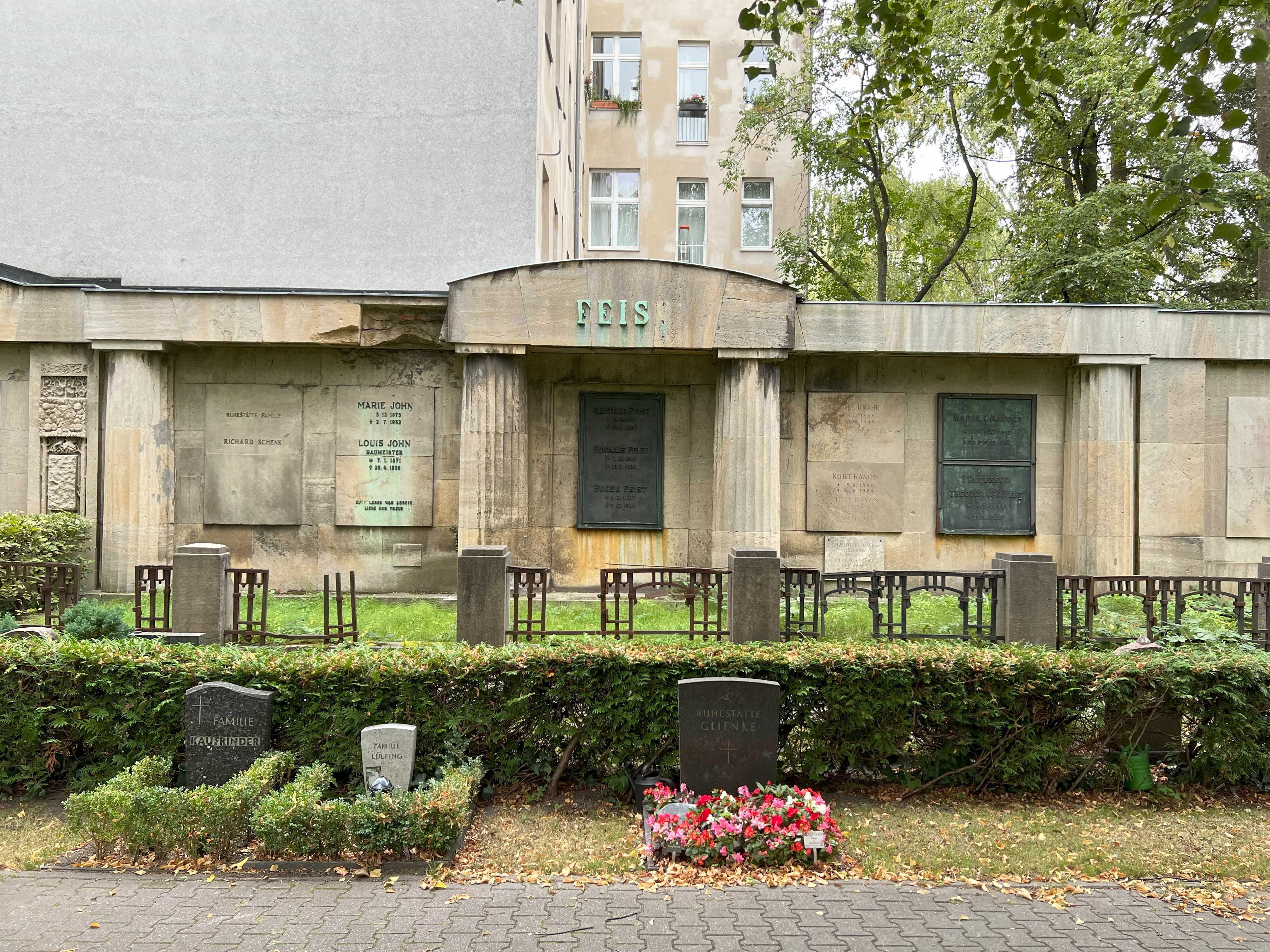 Grabstein Gertrud Feist, Friedhof Wilmersdorf, Berlin