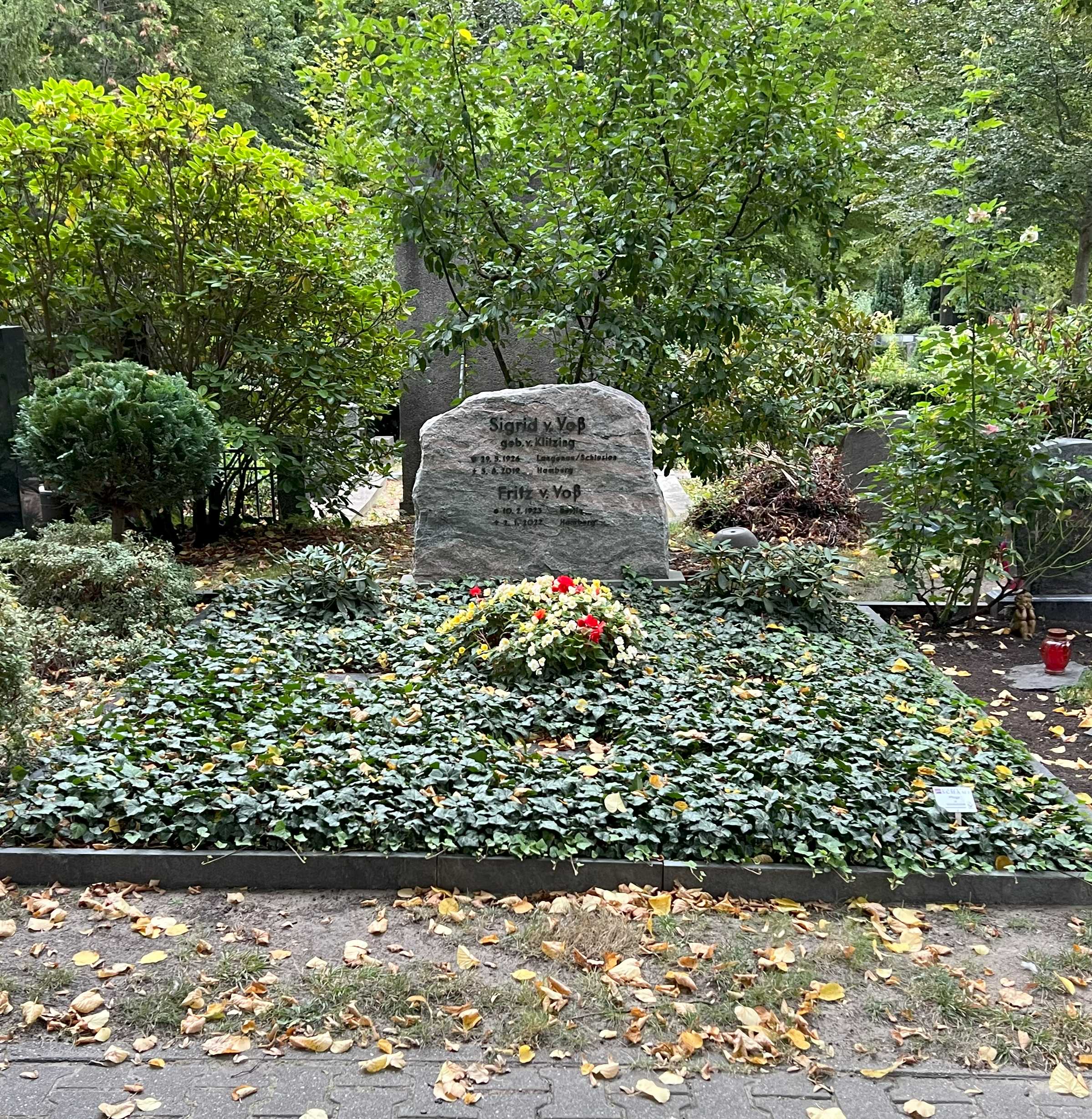 Grabstein Sigrid von Voß, geb. von Klitzing, Friedhof Wilmersdorf, Berlin
